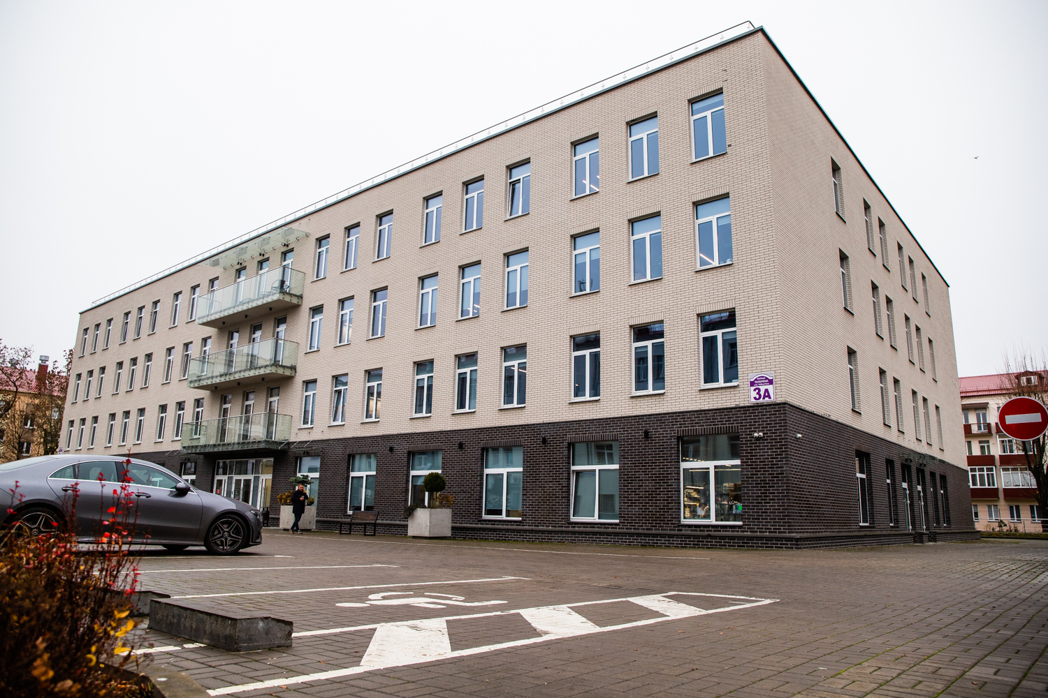 Office 1
